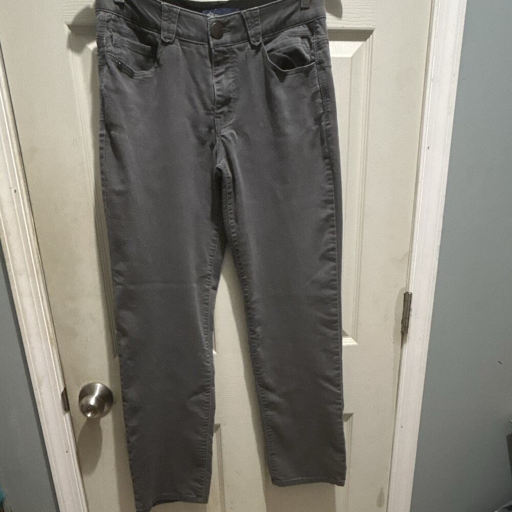 Democracy Women's Size 8 Gray Straight Leg Jeans Ab Solution Stretch Denim